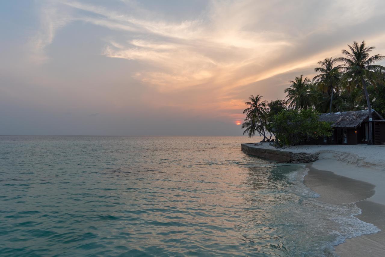 Palm Beach Island Resort & Spa Maldives Fushifaru Exterior photo