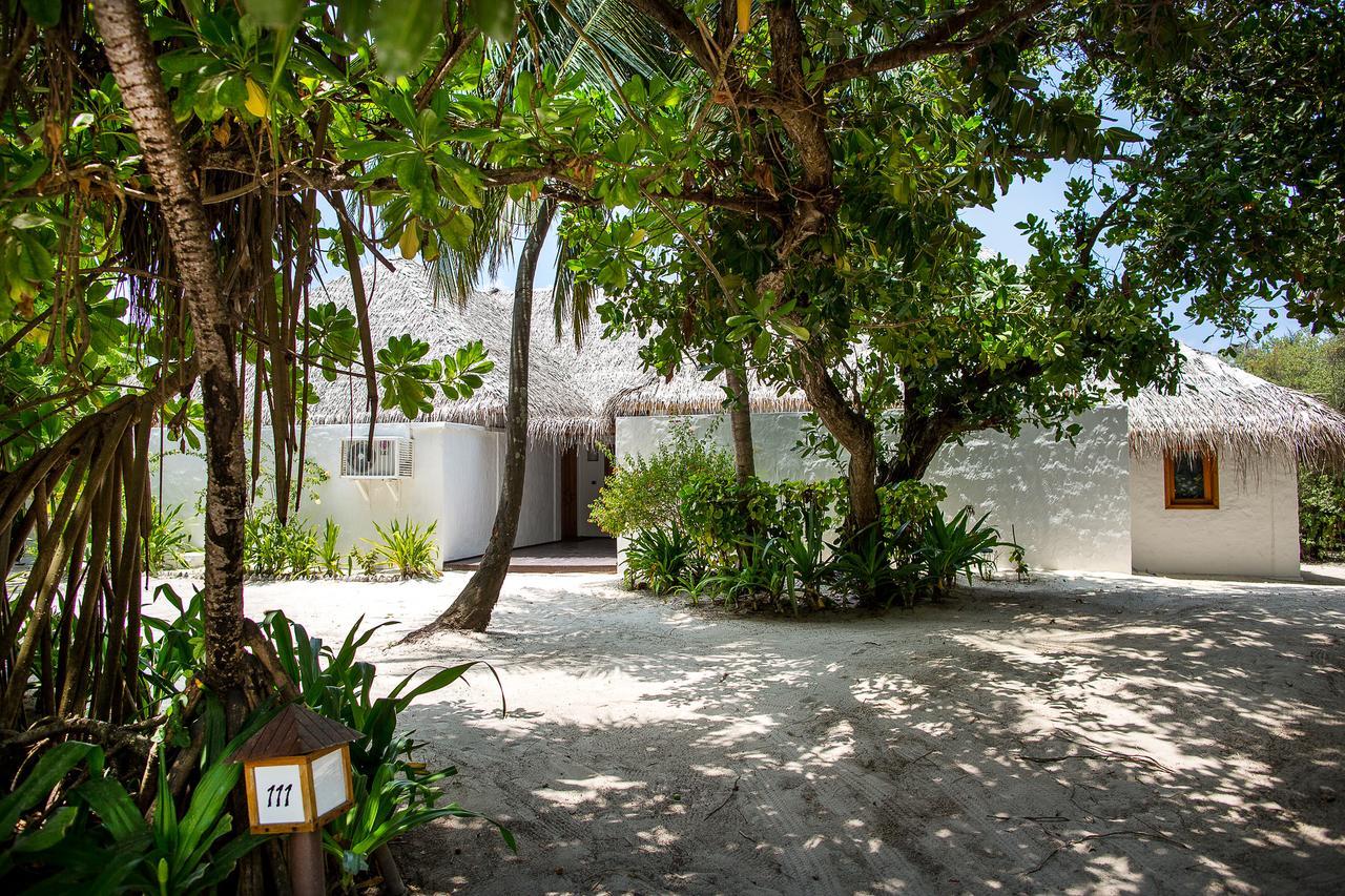 Palm Beach Island Resort & Spa Maldives Fushifaru Exterior photo